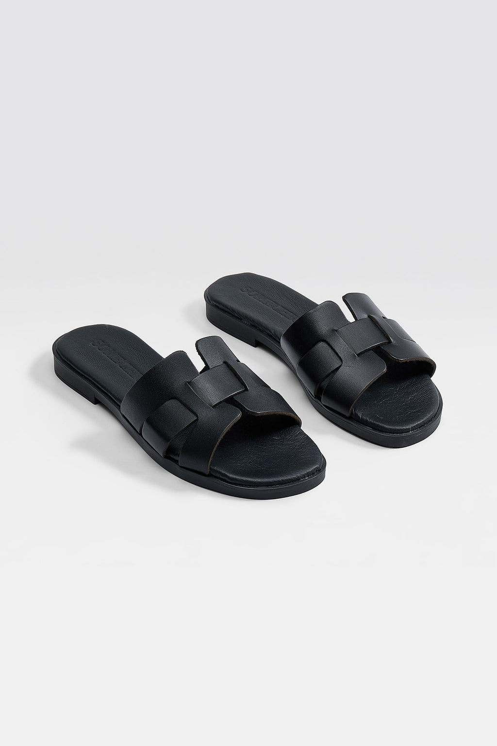 Bianca Sandals - Black - SOMECHIC
