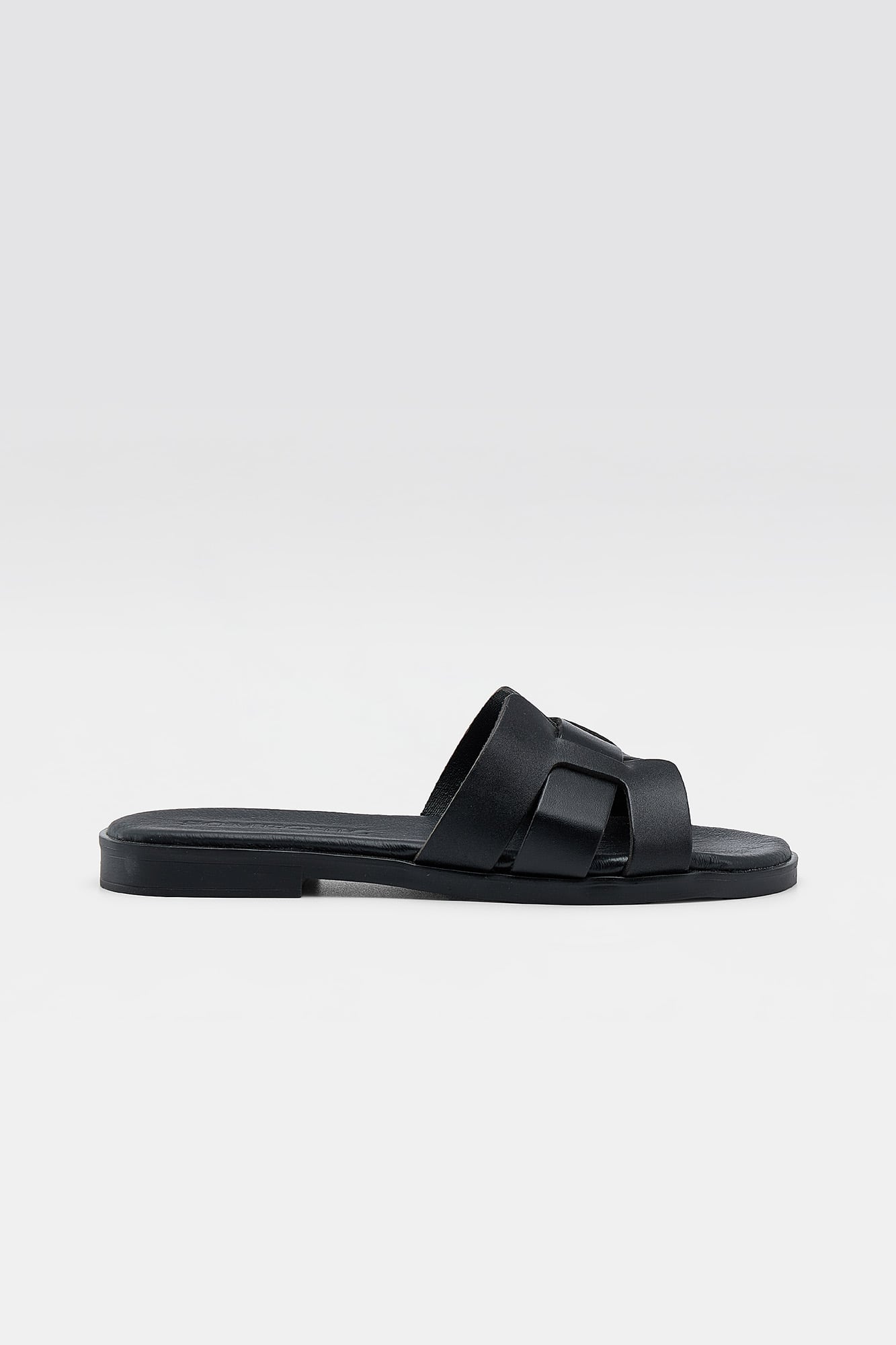 Bianca Sandals - Black - SOMECHIC