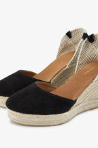 Casilda Sandals - Black - SOMECHIC